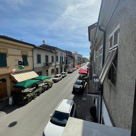 Villa Casa Ave Viareggio Esterno foto